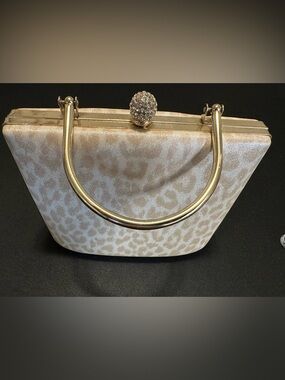 Elegant Cream Leopard-Print Evening Handbag with Gold Frame